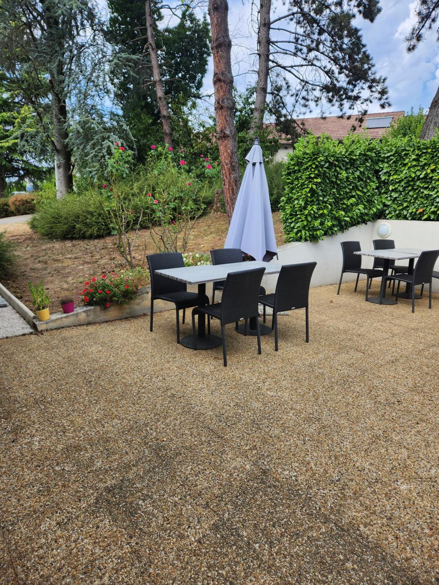 Campanile Annecy - Cran Gevrier Hotel Exterior foto