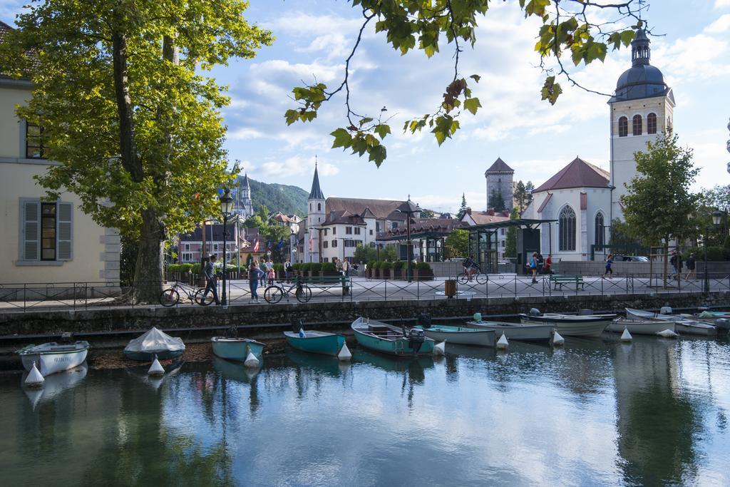 Campanile Annecy - Cran Gevrier Hotel Exterior foto